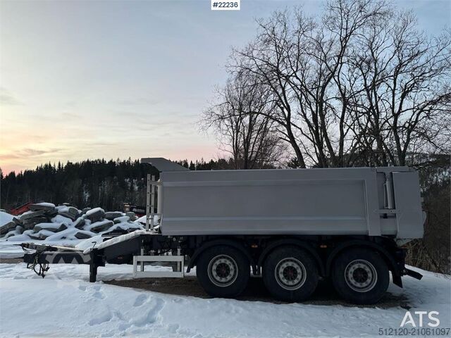 Remorcă cu trei axe Ovox  Ovox triple-axle trailer