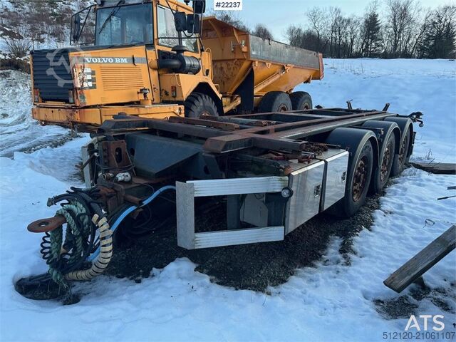 Remorcă cu cârlig Istrail cu funcție de basculare Istrail hook trailer with tipping function