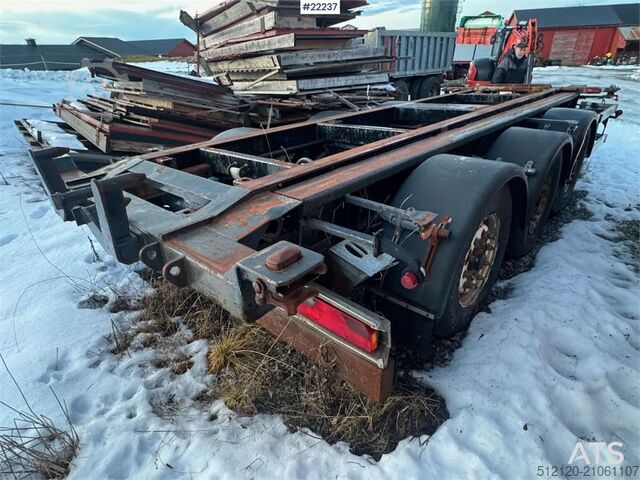 Remorcă cu cârlig Istrail cu funcție de basculare Istrail hook trailer with tipping function