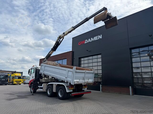 Camião basculante com grua MAN TGS 26.360 6x6 Kipper / Z kraan Euro 5