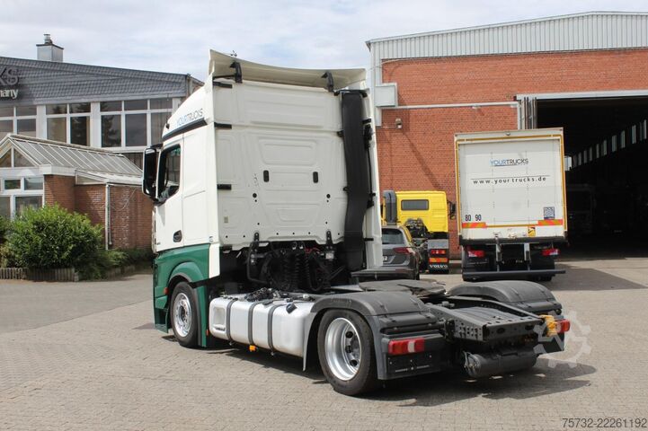 Nagy térfogatú nyergesvontató Mercedes-Benz Actros 1845 MP5 Big Space   Kühlbox  Standklima