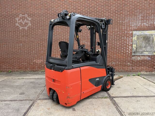 Elektrische vorkheftruck 3 wielen Linde E16H-01