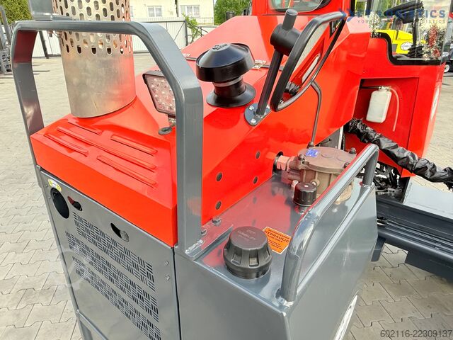 Empilhador de 4 vias Combilift C4000 / TRIPLEX / 9300MM / GAS / TOP1