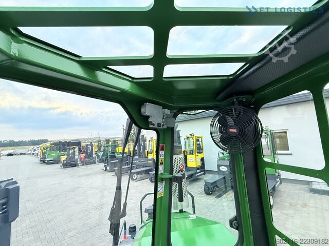 Empilhadeira multidirecional Combilift C4500 DIESEL DUPLEX WIDE FORK POSITIONER