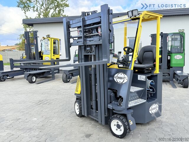 Empilhadeira multidirecional Combilift C3000CB GAS TRIPLEX 4900 POSITIONER TOP1