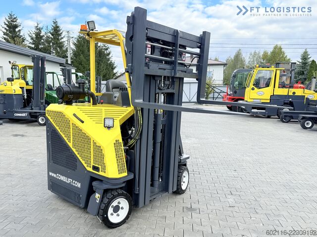 Empilhadeira multidirecional Combilift C3000CB GAS TRIPLEX 4900 POSITIONER TOP1
