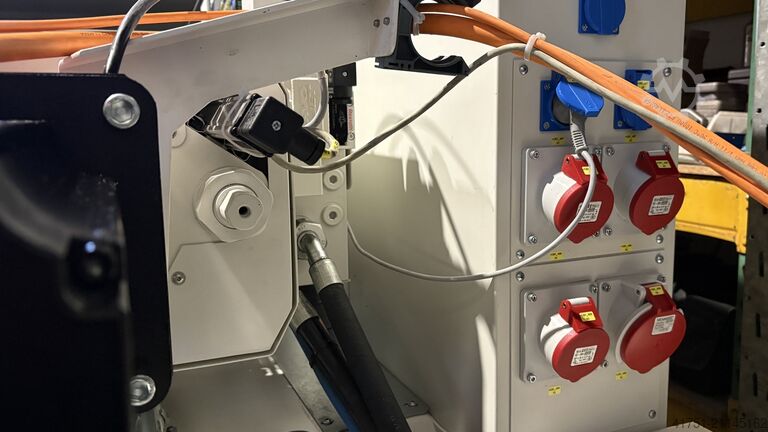 Injection molding machine BATTENFELD HM 65-130