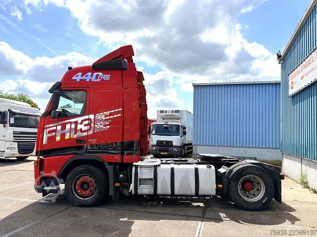 Standaard-SZM Volvo FH 13.440 GLOBETROTTER (12+2 GEARS MANUAL GEARB...
