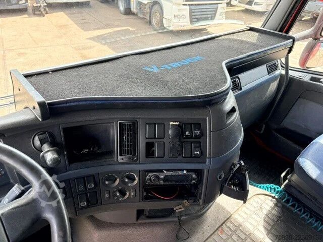 Standaard-SZM Volvo FH 13.440 GLOBETROTTER (12+2 GEARS MANUAL GEARB...