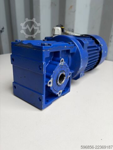 SEW-Eurodrive wormwielreductor WA20DT63L4/B03 0,25 kW 130 omw/min 16 Nm 230/400 V Motoreduktor ślimakowy SEW-Eurodrive WA20DT63L4/B03 0,25 kW 130 obr./min 16 Nm 230/400 V Motoreduktor ślimakowy SEW-Eurodrive WA20DT63L4/B03 0,25 kW 130 obr./min 16 Nm 230/400 V