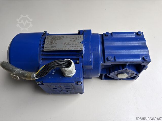 SEW-Eurodrive wormwielreductor WA20DT63L4/B03 0,25 kW 130 omw/min 16 Nm 230/400 V Motoreduktor ślimakowy SEW-Eurodrive WA20DT63L4/B03 0,25 kW 130 obr./min 16 Nm 230/400 V Motoreduktor ślimakowy SEW-Eurodrive WA20DT63L4/B03 0,25 kW 130 obr./min 16 Nm 230/400 V