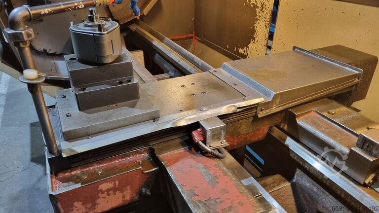 CNC-drejebænk med SINUMERIK Poreba TR63 MN