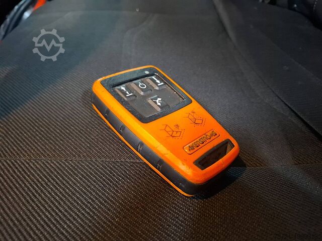 Gesloten bak IVECO 120E25 EUROCARGO AIRCO TAILLIFT