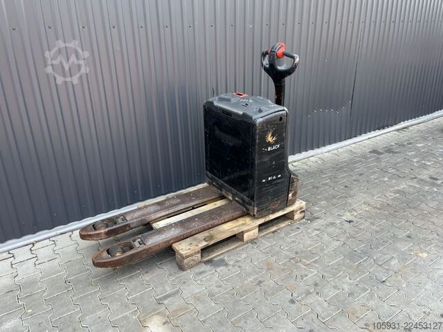 Kézi raklapemelő Linde T16