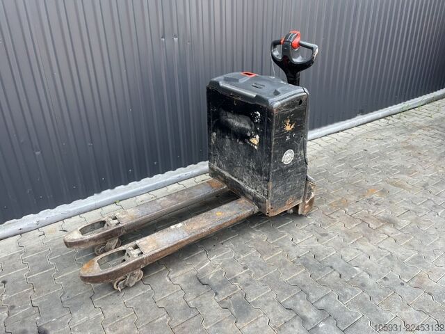 Kézi raklapemelő Linde T16