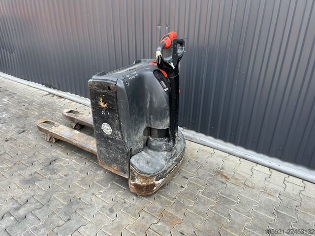 Kézi raklapemelő Linde T16