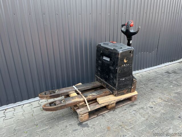 Kézi raklapemelő Linde T16