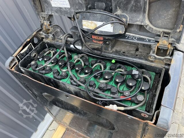 Kézi raklapemelő Linde T16