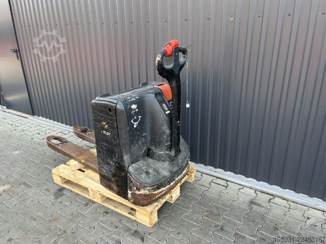 Kézi raklapemelő Linde T16