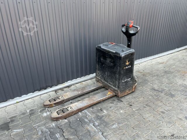 Kézi raklapemelő Linde T16