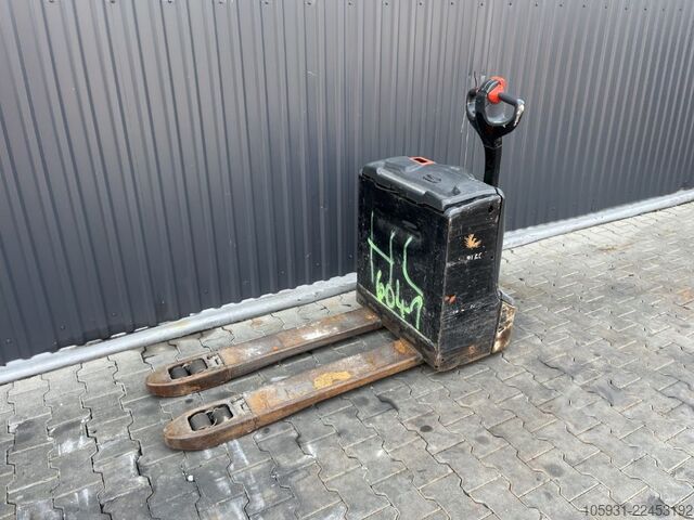 Kézi raklapemelő Linde T16