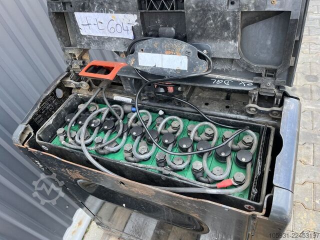 Kézi raklapemelő Linde T16