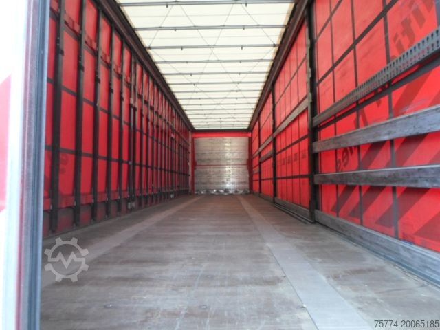 Semi-remorque bâchée SCHWARZMÜLLER Tautliner/ Quick Slider/Getränke