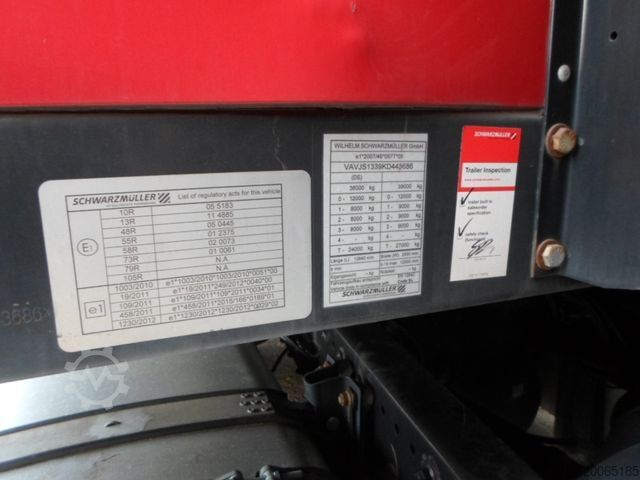 Semi-remorque bâchée SCHWARZMÜLLER Tautliner/ Quick Slider/Getränke