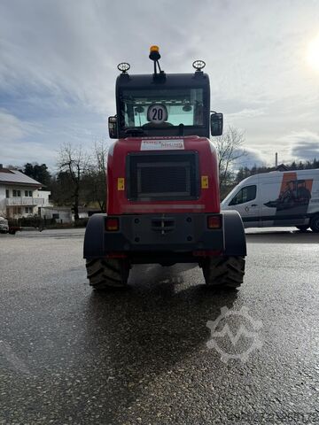 Polovni utovarivač na točkovima 811 PRO Kingway 811 PRO