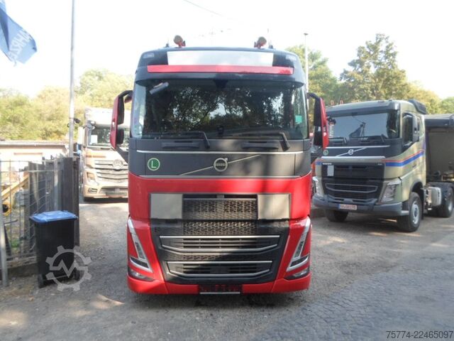 Volumen SZM VOLVO FH 500/ Globetrotter/ Low Deck