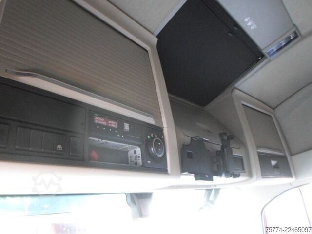 Volumen SZM VOLVO FH 500/ Globetrotter/ Low Deck