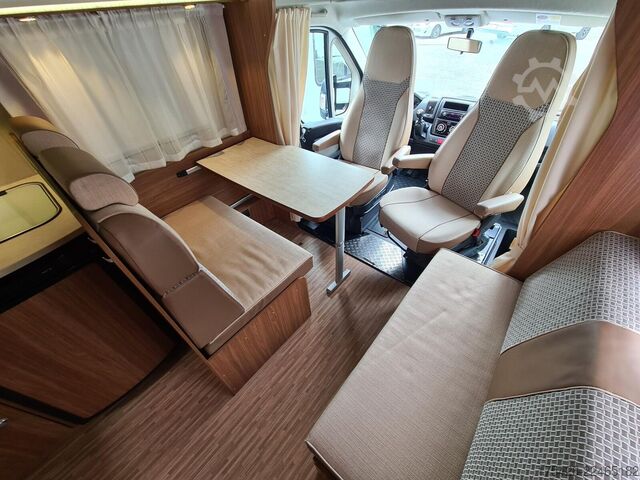 Camper semintegrato CARADO T 345 *SAT + TV*Panorama-Dach*Markise*AHK*