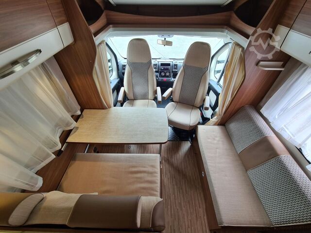 Camper semintegrato CARADO T 345 *SAT + TV*Panorama-Dach*Markise*AHK*