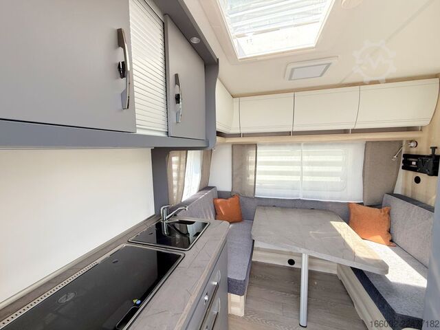 Campingvogn HOBBY De Luxe 400 SFe Modelljahr 2027 ausgestellt!