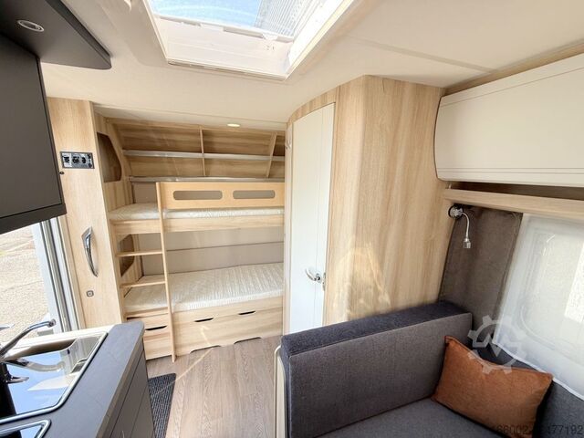 Campingvogn HOBBY De Luxe 490 KMF Modelljahr 2027 ausgestellt!