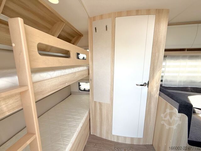 Campingvogn HOBBY De Luxe 490 KMF Modelljahr 2027 ausgestellt!