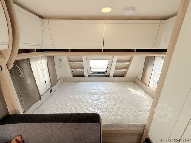 Campingvogn HOBBY De Luxe 490 KMF Modelljahr 2027 ausgestellt!