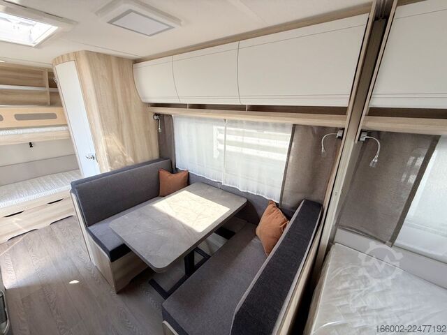 Campingvogn HOBBY De Luxe 490 KMF Modelljahr 2027 ausgestellt!