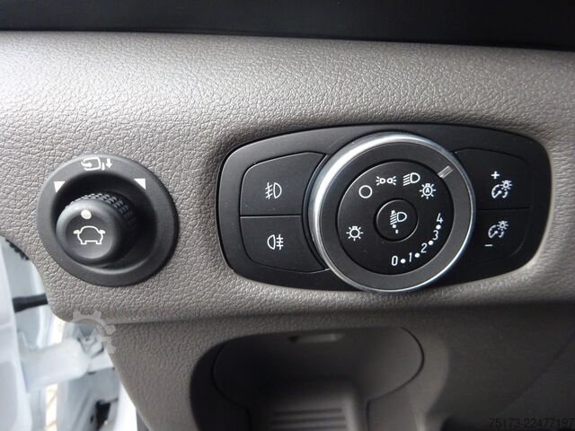 Minibus FORD Transit Kombi 350 L2H2 Trend Autm SYNC4 ACC Kam