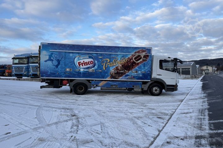 Koelwagen Mercedes-Benz Atego 1022 4x2 Kühlkoffer+HB / Swiss-Vehicle