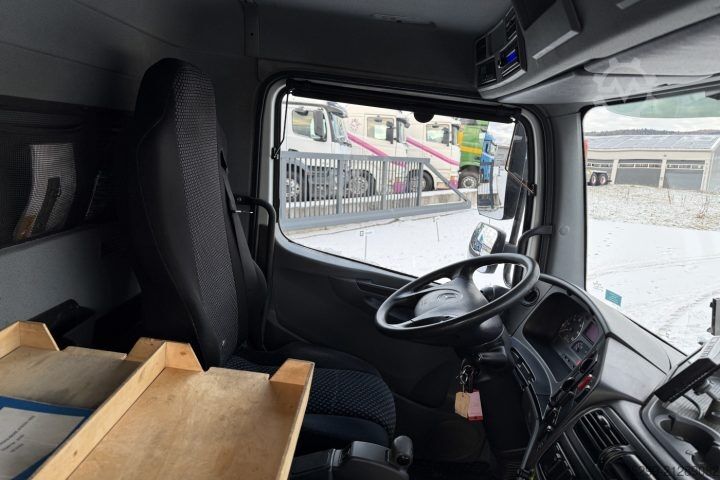 Koelwagen Mercedes-Benz Atego 1022 4x2 Kühlkoffer+HB / Swiss-Vehicle