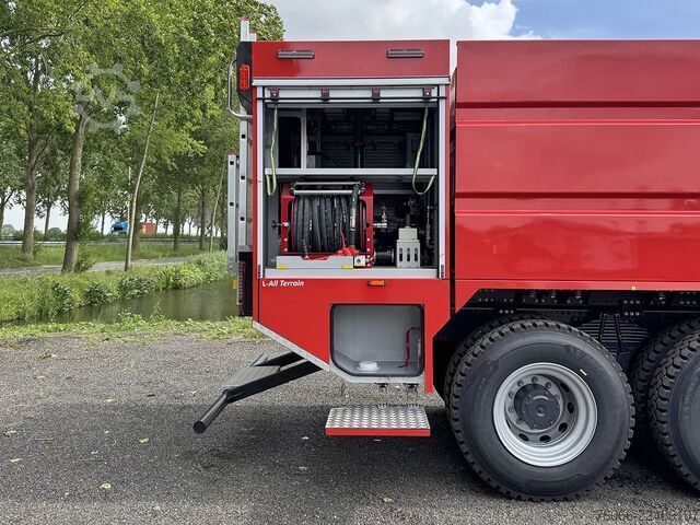 Camión de bomberos Iveco T-Way AT380T47WH Fire Fighter Truck