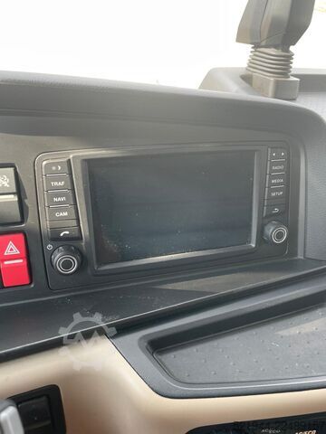 Box truck MAN TGL 12.250 Koffer Ladebordwand BÄR Navi