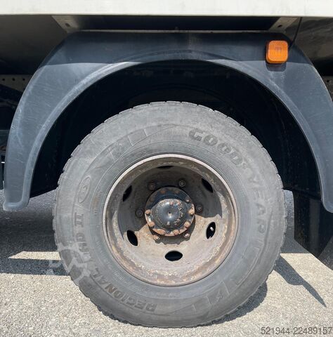 Box truck MAN TGL 12.250 Koffer Ladebordwand BÄR Navi