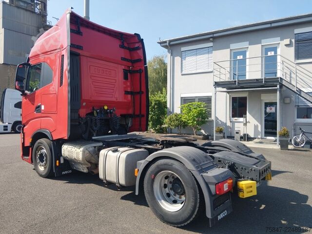 Standardni tegljač Iveco S-Way AS 440 S 49 T/FP Standklima Navi
