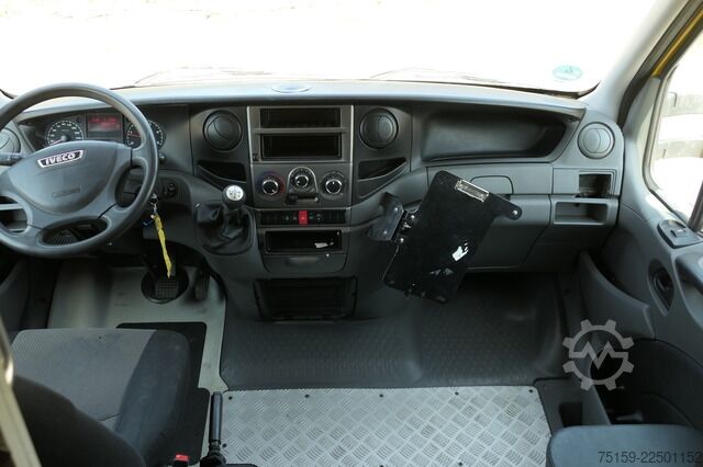 Skåpbil iveco Daily 35 S11 C30C AUTOMATIK KAMERA Regale LUFT DURCHGANG EURO-5 CoC