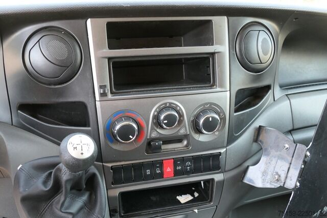 Skåpbil iveco Daily 35 S11 C30C AUTOMATIK KAMERA Regale LUFT DURCHGANG EURO-5 CoC