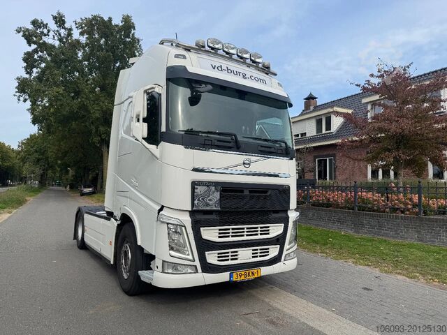 Standard-SZM Volvo FH 460 Globetrotter XL. Hydrauliek.  Side skirts