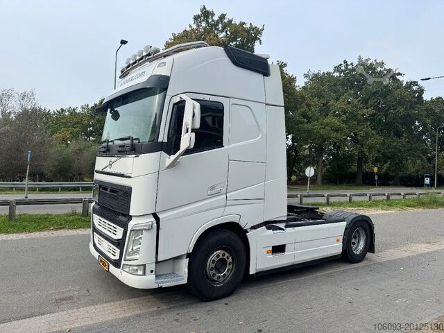 Standard-SZM Volvo FH 460 Globetrotter XL. Hydrauliek.  Side skirts
