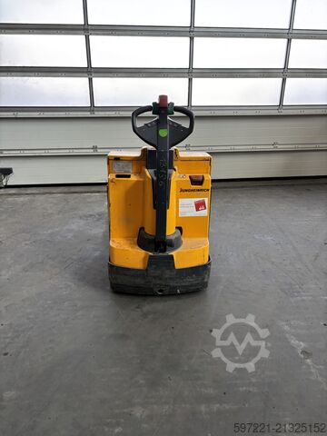 Elektrické paletové vozíky Jungheinrich EJE 225